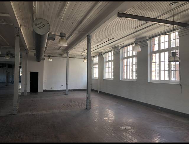 792M² OFFICE TO LET IN GARDENS